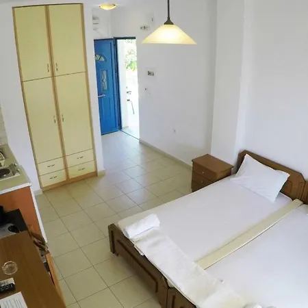 Apartment Panorama And Pondi